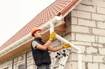 Pose et remplacement de gouttières à Zonza